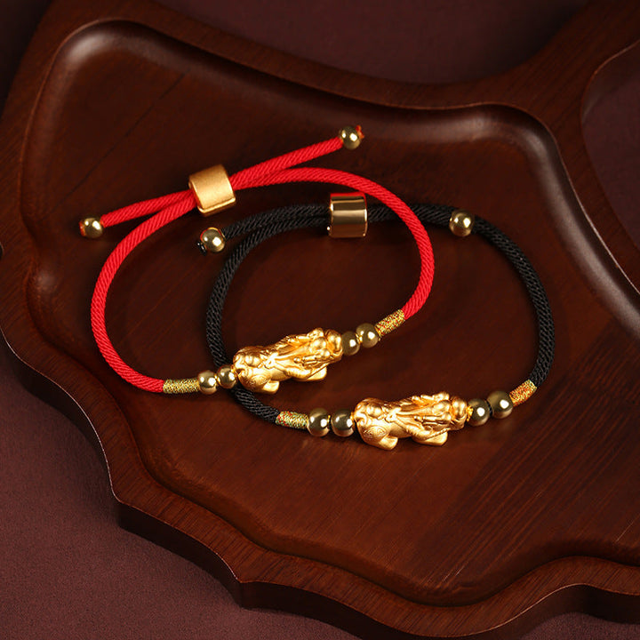 Feng Shui Piyao Wealth Bracelet – Red/Black String