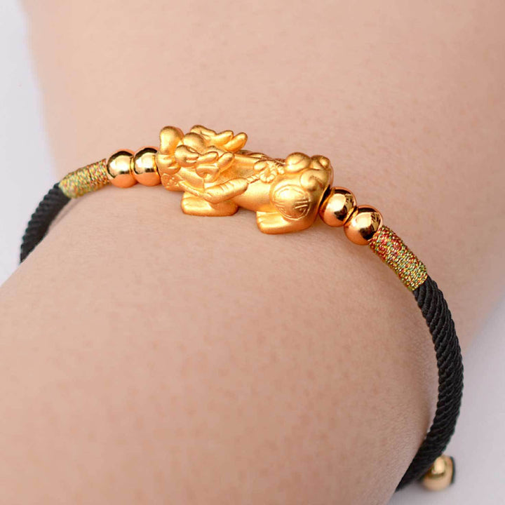 Feng Shui Piyao Wealth Bracelet – Red/Black String